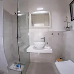 Apartman Theashomly
