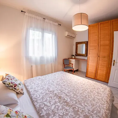 Apartament Theashomly Kastanéa